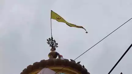 ସୋନପୁର: ସଦର ଶ୍ରୀ ଗୁଣ୍ଡିଚା ଆଡ଼ପମଣ୍ଡପରେ ଚତୁର୍ଦ୍ଧାମୂର୍ତ୍ତି ଆଜି କଳ୍କୀ ଅବତାରରେ ଉକ୍ତ ଙ୍କୁ ଦର୍ଶନଦେଉଛନ୍ତି।
