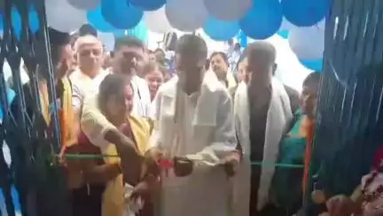 ধূপগুড়ি: মেটেলিতে  ১০০ বেডের হোস্টেলের উদ্বোধন করলেন মন্ত্রী বুলুচিক বড়াইক