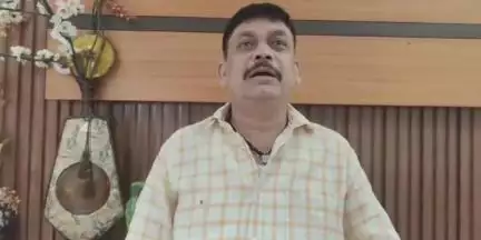 चिनिया: विधायक तिवारी मानसिक संतुलन खो बैठे: नितेश सिंह का पलटवार, मंच पर माइक छीनने का भी आरोप