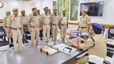 खलीलाबाद: बढ़ते साइबर अपराधों को रोकने के लिए पुलिस अधीक्षक संदीप कुमार मीणा ने एसपी कार्यालय में साइबर कर्मियों के साथ की बैठक