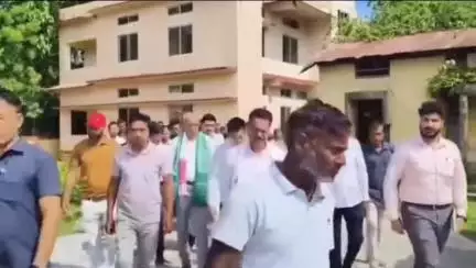 ঢেকিয়াজুলি ভাগ: বৰছলা আদৰ্শ অসামৰিক চিকিৎসালয়খনত স্বাস্থ্য মন্ত্ৰীৰ উপস্থিতিত অনুষ্ঠিত হোৱা বিশেষ সভা বিয়লি সামৰণি পৰে