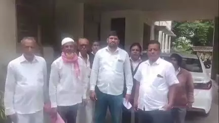 शिरोळ: ठेकेदाराच्या हलगर्जीमुळे कनवाड येथील 3.78 हेक्टर जमीन वाहून गेली, शेतकऱ्यांना नुकसानभरपाईसाठी आंदोलनाचा इशारा
