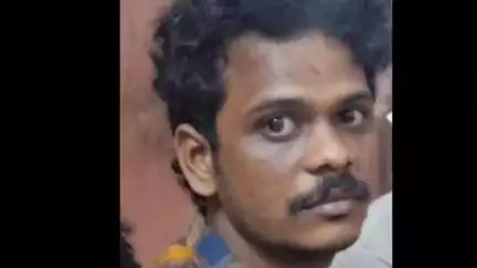 విశాఖపట్నం: రామాటాకీస్ ప్రాంతములో ఓబాలికపై లైంగిక వేధింపులు చేసిన వ్యక్తిని  ఫోక్సో చట్టం కింద రిమాండ్ కు తరలించిన పోలీసులు.