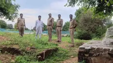 फतेहाबाद: इंस्पेक्टर फतेहाबाद डीपी तिवारी ने पुलिस के साथ ताजिये निकलने के रूट का किया निरीक्षण