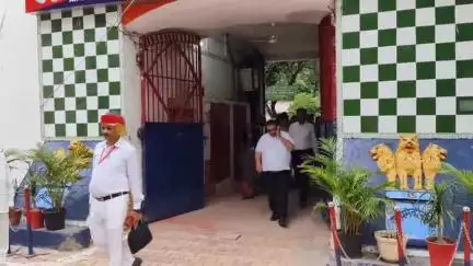 सहारनपुर: जनपद न्यायाधीश, जिलाधिकारी एवं वरिष्ठ पुलिस अधीक्षक ने किया जिला कारागार का निरीक्षण