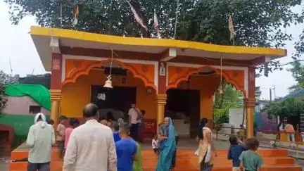 बनखेड़ी: नयाखेड़ा में गुप्त नवरात्रि के समापन पर खेड़ापति माता मंदिर में महाप्रसादी का किया गया वितरण