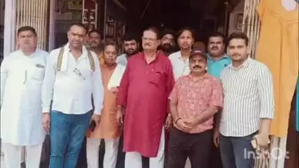 भोगनीपुर: पुखरायां में उत्तर प्रदेश उद्योग व्यापार मंडल की बैठक आयोजित, प्रदेश महामंत्री श्याममोहन दुबे रहे शामिल