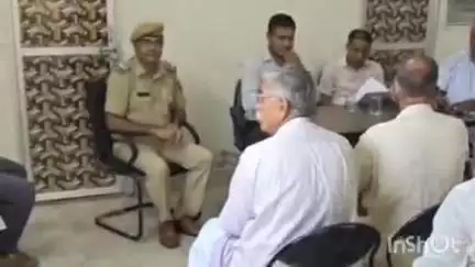 पोकरण: पुलिस थाना पोकरण में मोहर्रम त्यौहार को लेकर उपखंड अधिकारी लाखाराम और एएसपी प्रवीण कुमार ने की सीएलजी बैठक