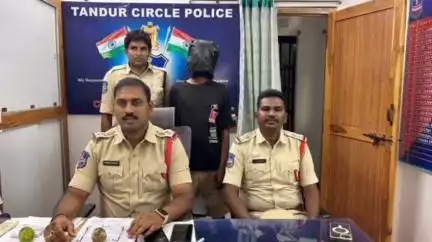 బెల్లంపల్లి: మెట్టుపల్లి గ్రామంలో భార్యను గొడ్డలితో నరికి హత్య చేసిన నిందితుని అరెస్టు చేసినట్లు తెలిపిన తాండూరు సీఐ కుమారస్వామి