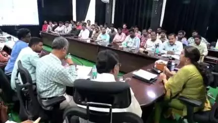 ఓపెన్ ఫోరం లో వచ్చిన సమస్యలు వెంటనే పరిష్కరించండి : కమిషనర్ మౌర్య