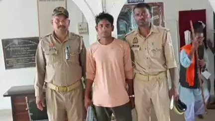 चंदौली: हथियानी से पुलिस ने एक वारंटी अभियुक्त को गिरफ्तार किया
