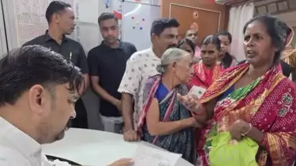 ଭଟଲି: ଭଟଲୀ ବିଜେପି କାର୍ଯ୍ୟାଲୟରେ ଆଜି ବିଭିନ୍ନ ଗ୍ରାମରୁ ସମସ୍ୟା ନେଇ ଆସିଥିବା ଜନସାଧାରଣଙ୍କ ସମସ୍ୟା କଥା ବୁଝିଲେ ଭଟଲୀ ବିଧାୟକ