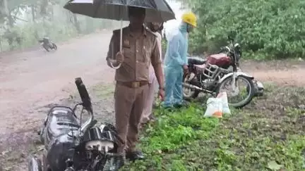 ओबरा: नकटू में दो बाइकों की टक्कर में तीन युवक गंभीर रूप से घायल, एक को किया गया रेफर