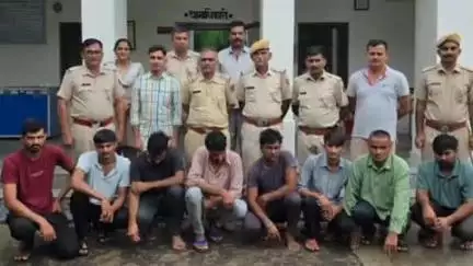 बाड़मेर: बाड़मेर पुलिस की 36 टीमों ने 103 चिन्हित स्थानों पर दी दबिश, 32 अपराधियों को किया गिरफ्तार