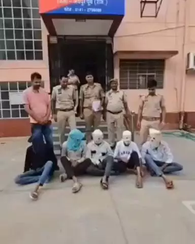 जयपुर: प्रताप नगर थाना पुलिस ने ज्वेलर्स से लूट के मामले में 5 बदमाशों को किया गिरफ्तार
