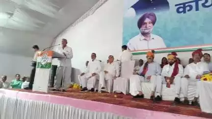 डूंगरपुर: डूंगरपुर में कांग्रेस कार्यकर्ता सम्मेलन के दौरान प्रदेश अध्यक्ष गोविंद सिंह डोटासरा ने भाजपा सरकार को दी खुली चुनौती