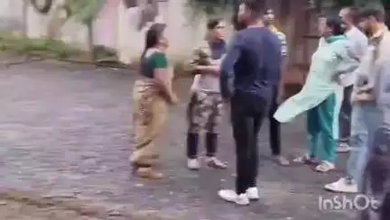 भीमपुर: भीमपुर में जमीनी विवाद को लेकर जमकर हुई मारपीट, वीडियो वायरल