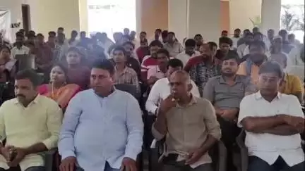 పెద్దపల్లి: హోటల్ రెస్టారెంట్ నిర్వాహకులకు మున్సిపల్ కార్యాలయంలో సమావే