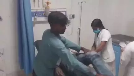 सिवान: बांका मोड़ के पास सड़क दुर्घटना में एक युवक गंभीर रूप से घायल, अस्पताल में इलाज जारी