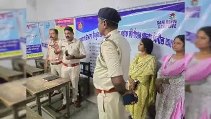 নানুর: সেভ ড্রাইভ সেভ লাইফ নিয়ে কীর্ণাহার উচ্চ বালিকা বিদ্যালয়ে বিশেষ কর্মসূচি পালন পুলিশের; উপস্থিত- OC
