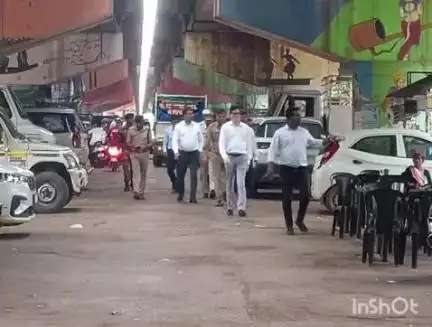 राजनांदगांव: शहर के महावीर चौक और अन्य क्षेत्रों में यातायात व्यवस्था को लेकर प्रशासनिक टीम ने किया भ्रमण