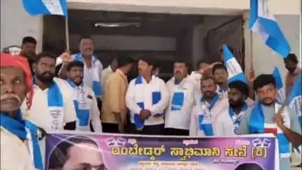 ಹಿರಿಯೂರು: ಗೋಪಾಲಪುರದಲ್ಲಿ ಗುಡಿಸಲು ಧ್ವಂಸ ಖಂಡಿಸಿ ಹಿರಿಯೂರಿನಲ್ಲಿ ಪ್ರತಿಭಟನೆ, ತಹಶೀಲ್ದಾರ್‌ಗೆ ಮನವಿ