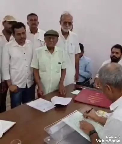 भीनमाल: मराठी नहीं बोलने पर दुकानदार से मारपीट के मामले में भारत संस्थान ने भीनमाल में किया प्रदर्शन