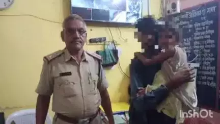 नसरुल्लागंज: सनकोटा जोड़ पर नशे में धुत पिता ने 7 वर्षीय बेटी को सुनसान सड़क पर छोड़ा, पुलिस ने बच्ची को परिजनों को सौंपा