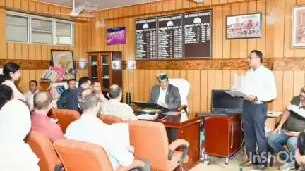 कंडाघाट: रोगियों को सुविधाएं प्रदान करने में रोगी कल्याण समिति अहम: कंडाघाट में बैठक में बोले स्वास्थ्य मंत्री धनीराम शांडिल