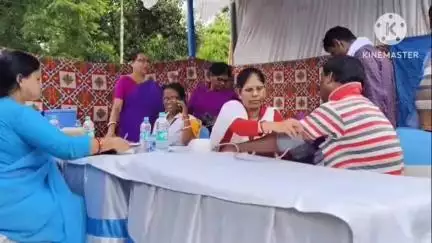 ঝাড়গ্রাম: যাত্রী সুরক্ষার কথা মাথায় রেখে গাড়ি চালকদের জন্য ঝাড়গ্রাম শহরে স্বাস্থ্য পরীক্ষা শিবির করল জেলা পুলিশ, উপস্থিত SDPO