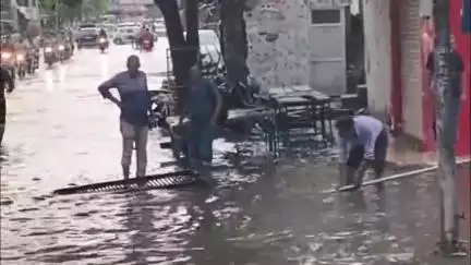 नारनौल: बारिश के जलभराव से नारनौल की पार्क गली और पुल बाजार के दुकानदार परेशान