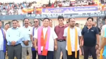 ওদালগুৰি: চহৰৰ ষ্টেডিয়ামত বড়োলেণ্ড চিইএম কাপ ফুটবল প্ৰতিযোগিতাৰ চূড়ান্ত খেল অনুষ্ঠিত হয়, উদ্ধোধন কৰে বিটিআৰৰ চীফ প্ৰমোদ বড়োৱে