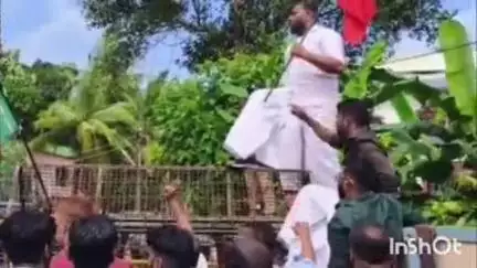 കോഴഞ്ചേരി: എസ്.ഡി.പി.ഐ കുമ്പഴയിലെ മന്ത്രി വീണാ ജോർജിന്റെ വസതിയിലേക്ക് പ്രതിഷേധ മാർച്ച് നടത്തി
