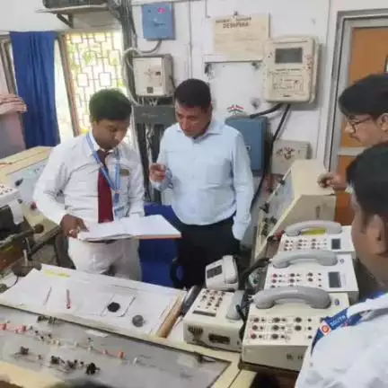 খড়গপুর ১: অমৃত ভারত স্টেশন প্রকল্পের কাজ দ্রুত শেষ করার লক্ষ্যে পাঁশকুড়া-দিঘা সেকশনে পরিদর্শনে গেলেন DRM