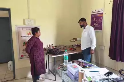 बैराड़: बीएमओ डॉ. दीक्षांत गुधेनिया ने बैराड़ क्षेत्र के उपस्वास्थ्य केंद्रों का किया निरीक्षण, 2 सीएचओ को थमाए नोटिस