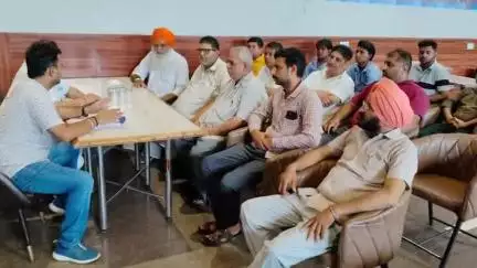 ਮਲੋਟ ਵਿਖੇ ਫੂਡ ਸੇਫਟੀ ਟੀਮ ਵੱਲੋਂ ਪ੍ਰੋਟੀਨ ਪਾਊਡਰ ਅਤੇ ਫੂਡ ਸਪਲੀਮੈਂਟ ਰੱਖਣ ਵਾਲੀਆਂ ਦੁਕਾਨਾਂ ਦੀ ਕੀਤੀ ਗਈ ਜਾਂਚ