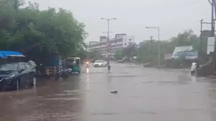 જામજોધપુર: જામજોધપુરમાં આજે પણ જરમર વરસાદ પડ્યો