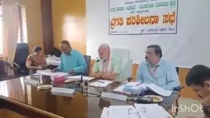 ಶಿರಸಿ: ಆಡಳಿತ ಸೌಧದಲ್ಲಿ ಶಾಸಕ ಹೆಬ್ಬಾರ್ ನೇತೃತ್ವದಲ್ಲಿ ಪ್ರಗತಿ ಪರಿಶೀಲನಾ ಸಭೆ : ಮಳೆ ಅನಾಹುತಕ್ಕೆ ಮುಂಜಾಗ್ರತೆ ವಹಿಸಲು ಸೂಚನೆ