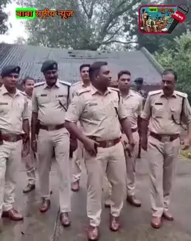 मुहर्रम पर्व को शांतिपूर्ण संपन्न कराने को लेकर शुक्रवार की संध्या निरसा अनुमंडल क्षेत्र में फ्लैग मार्च निकाला गया।