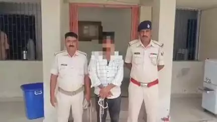 उचकागांव: अमठा भुवन अंडरपास के पास पुलिस ने 180 बोतल शराब के साथ एक बाइक सवार को किया गिरफ्तार