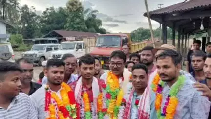 হাইলাকান্দি: বড়হাইলাকান্দি বন্ধুকমারা জিপির সভানেত্রী ও উপ সভানেত্রীর নেতৃত্বে উন্নয়ন এগিয়ে যাবে বলেন বিধায়ক জাকির হোসেন লস্কর