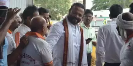 उत्तर सोलापूर: पालकमंत्री जयकुमार गोरे यांनी पंढरपूरात केली पत्राशेड व दर्शन रांगेची पाहणी, वारकरी भाविकांशी साधला संवाद...