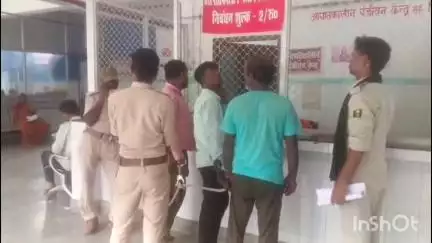 सुपौल: सुपौल थाना पुलिस ने वीडियो वायरल पिटाई मामले में दो और शराब मामले में एक व्यक्ति को गिरफ्तार कर न्यायालय भेजा