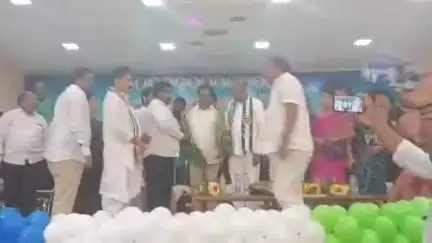 పాడేరులో  'బాబు షూరిటీ మోసం గ్యారంటీ' అనే భారీ కార్యక్రమాన్ని నిర్వహించిన వైఎస్ఆర్ పార్టీ..