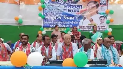 শীতলকুচি: দেওয়ানকোট জয়দুয়ার প্রাইমারি স্কুলের মাঠে একুশে জুলাই উপলক্ষে তৃণমূল কংগ্রেসের কর্মীসভা অনুষ্ঠিত হলো