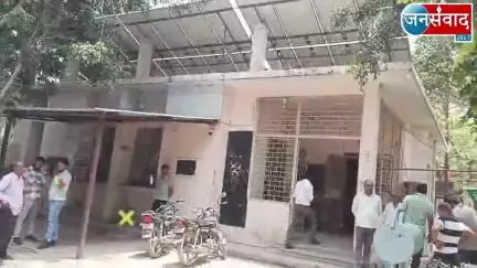 loni Update News || विद्युत की बिगड़ती व्यवस्था को लेकर लोनी विधायक ने अधिकारियों के साथ की वार्ता #Loni https://youtu.b