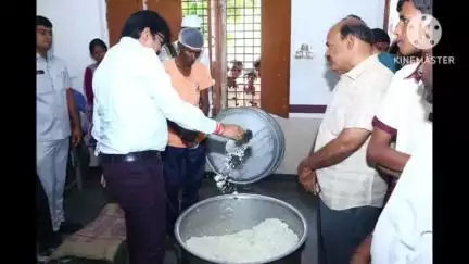 భువనగిరి: విద్యార్థులకు మెనూ ప్రకారం నాణ్యమైన భోజనాన్ని అందించాలి: జిల్లా కలెక్టర్ హనుమంతరావు