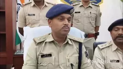 कटिहार: पोठिया थाना क्षेत्र में मूर्ति चोरी मामले में पाँच गिरफ्तार, मूर्तियाँ बरामद, एसपी वैभव शर्मा ने दी जानकारी