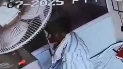 हिसार: बरवाला: युवक ने गल्ले से निकाले 2.70 लाख रुपए, CCTV में कैद हुई घटना