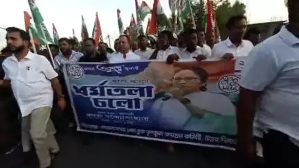 গোয়ালপোখর ১: ২১ শে জুলাই কে সামনে রেখে প্রচারে তৃণমূল কংগ্রেস সোলপাড়া এলাকায় তৃণমূলের মিছিল